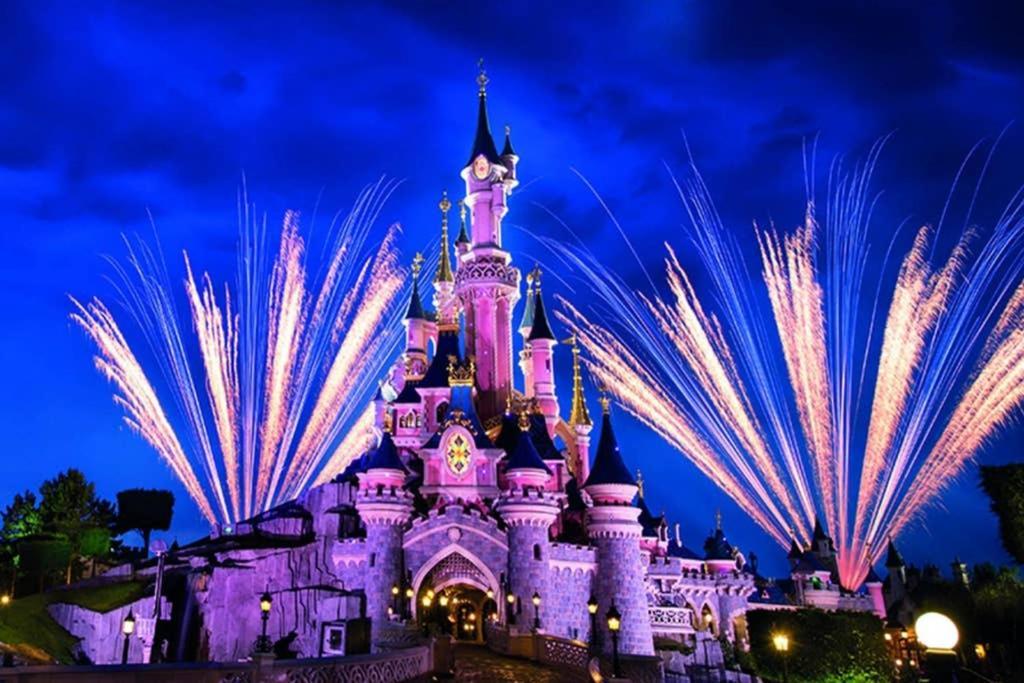 Luxury Brand New Art Deco Disneyland Chalifert Экстерьер фото